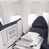 デルタ航空、ビジネスクラスにウェスティンホテルのヘブンリーベッド製品を導入
