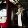 京浜急行電鉄　2012  年３月に実施した防災訓練の様子