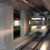 世田谷代田～梅ヶ丘間：世田谷代田駅から梅ヶ丘方の線路を望む。ここからは再び箱形トンネルとなって地上に出る。