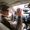 手放しで自動運転するグーグルのロボットカー（参考画像）