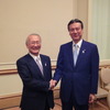 ダイハツ　三井副社長（右）と伊奈社長