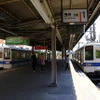 （東武）亀戸駅　左の電車が大師線などへ回送される車両