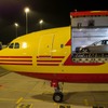 DHLの貨物機で輸送される新型メルセデスベンツSクラス