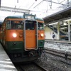 高崎駅で発車を待つ水上行き普通列車。群馬県側の上越線は普通列車がおおむね1時間前後の間隔で運転されている。