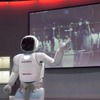 ホンダ ASIMO、説明ロボットとしての実証実験を日本科学未来館で実施