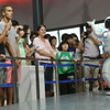 ホンダ ASIMO、未来館で実証実験開始…来場者の反応を自ら判断して行動