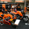 【東京モーターサイクルショー05】KTM のオレンジ写真蔵