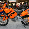 【東京モーターサイクルショー05】KTM のオレンジ写真蔵