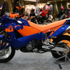 【東京モーターサイクルショー05】KTM のオレンジ写真蔵