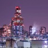 「工場夜景」のイメージ。近年、新たな産業観光スポットとして工場の夜景が注目されている。