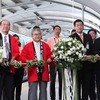 上田文雄札幌市長（左から2人目）、星野尚夫札幌観光協会会長（左端）