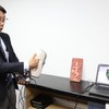 ３Dカラースキャナを実演する今田智秀氏 (データ・デザイン・ソリューションズ・タイランド Technical Director)
