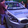 車内貼られたステッカーの枚数を当てるクイズ