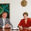 ブラジルのジルマ・ルセフ大統領と会談するダイムラー幹部