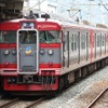 屋代駅に停車中の115系。しなの鉄道では現在、写真の3両編成のほか2両編成の115系も運用している。