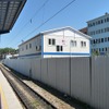 『オリエント急行』の終着駅として知られるイスタンブール・シルケジ駅の在来地上ホーム。線路の脇には「マルマライ・プロジェクト」の工事事務所がある。この下に海峡横断鉄道の地下ホームが整備されている。