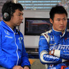 #17 KEIHIN HSV-010に乗る塚越広大（右）。写真：MOBILITY LAND