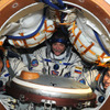 ソユーズ宇宙船内を確認する37Sクルー（左から若田、チューリン、マストラキオ宇宙飛行士）（出典：S.P.Korolev RSC Energia）