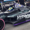 テストを行うインディカーの車両