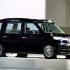 取り回しの良いボディサイズに、優れた乗降性とゆとりある室内空間を実現したトヨタの次世代タクシー『JPN TAXI Concept』