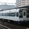 佐世保駅で発車を待つ松浦鉄道の伊万里行き。2月23日は乗車1回につき200円で利用できる。