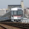 北大阪急行が導入する新型車両9000形「POLESTARII」。4月28日から営業運行を開始する。