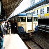 両国駅を発着する列車としては最後の定期列車となった新聞輸送列車（2010年3月）。
