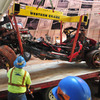 米コルベット博物館の床陥没事故で引き上げられた最後の1台