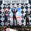 第6戦の表彰式。左から2位レイホール、優勝パワー、3位カナーン。写真：INDYCAR