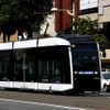 超低床式・3車体連接構造の札幌市電A1200形「ポラリス」。ループ化事業と同様、軌道運送高度化実施計画に基づき導入された。