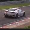 独ニュルブルクリンクでテスト走行をおこなうホンダ次期NSXのプロトタイプ（Youtubeスクリーンショット）