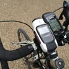 Garminのサイクルコンピュータ「Edge 705」とのサイズ比較