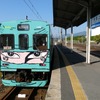 伊賀鉄道は9月21日にダイヤ改正を実施。伊賀上野～上野市間では列車の増発などを行う。写真は伊賀上野駅で発車を待つ伊賀鉄道の列車。