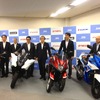 二輪車特別委員会記者会見。右から3番目が柳弘之委員長（ヤマハ発動機社長）