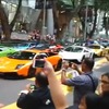 ランボルギーニ、シンガポールを占拠…市街地が大渋滞［動画］