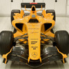 マクラーレン、オレンジ色で登場