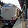 東海道本線を走行する寝台特急『サンライズ瀬戸』『サンライズ出雲』や特急『ワイドビューふじかわ』も10月16日から運転を再開する。写真は『サンライズ瀬戸』。