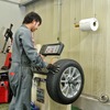 実際のピット作業で、貼付けを行ってもらう