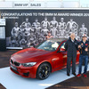 2014年のMoto GP チャンピオン、マルク・マルケス選手に贈呈されたBMW M4クーペ