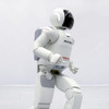 新型 ASIMO が体操演技…ホンダウェルカムプラザ
