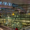 ロンドン・ヒースロー空港、ツイートで光るクリスマスツリーが登場
