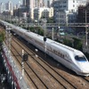 中国の二大鉄道車両メーカー、中国南車と中国北車が合併を発表。写真は南車グループが製造した高速鉄道車両のCRH2形。