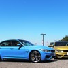 BMW M3（左）、BMW M4（右）