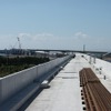 名鉄空港線は今年1月29日に開業10周年を迎える。写真は開業2年前の2003年の様子。高架橋が完成したばかりで、レールはまだ敷設されていなかった。