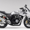 ホンダ CB400 の2機種をマイナーチェンジ