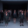 ニューヨークで発表されたアディダスオリジナルスとカニエ・ウェストのコラボコレクション「YEEZY SEASON 1」
