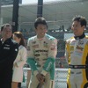 左から中嶋悟さん（ナカジマレーシング監督）、中嶋一貴、小林可夢偉。