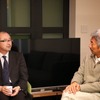 FOMM代表取締役の鶴巻日出夫氏（左）とUIEvolution取締役会長の中島聡氏