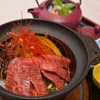 東北自動車道・前沢SA（下り）「二楽丼（1080円）」