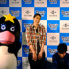 すみだ水族館に登場した、光と音楽とペンギンの新展示「ペンギンキャンディ」（3月21日～7月17日）。3月19日のオープニングイベントには動物好きな森泉も登場。ペンギンを抱き「連れて帰りたい！」と笑った